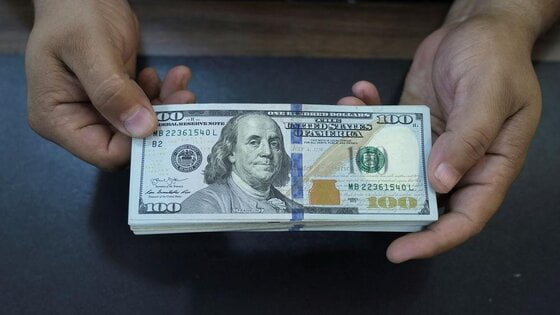 البنوك المصري تعلن سعر الدولار الان هل تأثرت أسعار صرف العملة الأمريكية بأحداث فلسطين