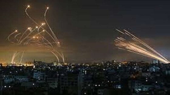 المقاومة الفلسطينية تطلق 150 صاروخا باتجاه مدينة عسقلان