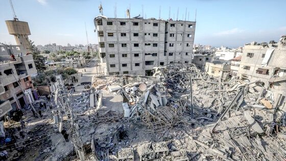 «الإعلام الفلسطيني»: انتشال 160 شهيدا من تحت الأنقاض بغزة خلال 24 ساعة