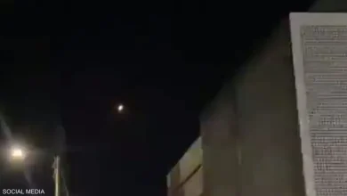 الحوثيون يعلنون إطلاق دفعة صواريخ على جنوب إس رائيل
