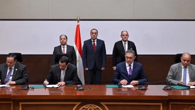 مصر توقع اتفاقية مع "غلوبال أوتو" لتصنيع السيارات محليا