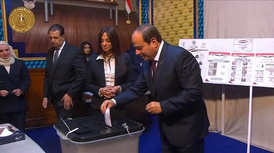 حملة المرشح عبدالفتاح السيسي توجه رسالة إلى الشعب المصري