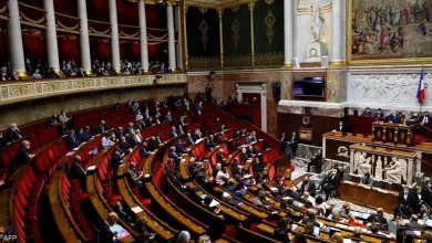 برلمان فرنسا يواف على قانون قانون "طرد الأجانب"