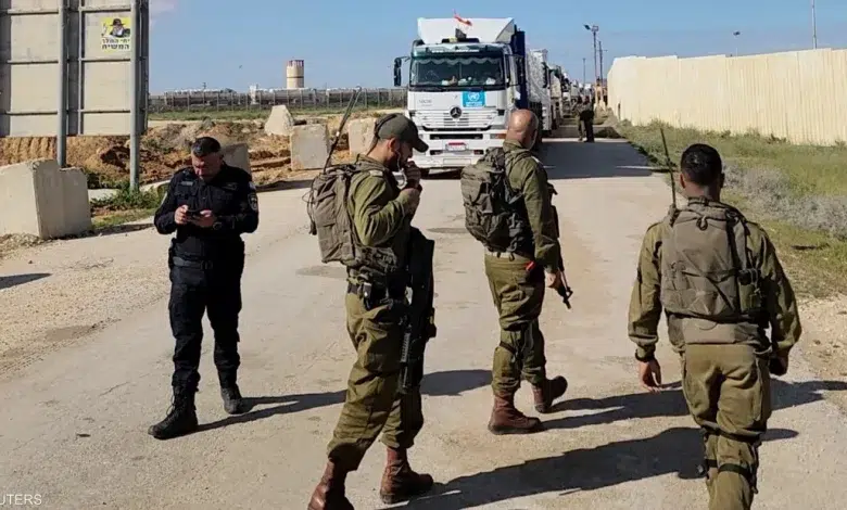 الجيش الإس رائيلي يعلن كرم أبو سالم "منطقة عسكرية مغلقة"
