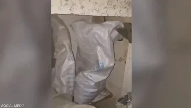 إسرائيل تعلن العثور على قذائف الهاون داخل "أكياس الأونروا"