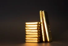 رغم قوة الدولار.. الذهب يحطم أرقام قياسية جديدة